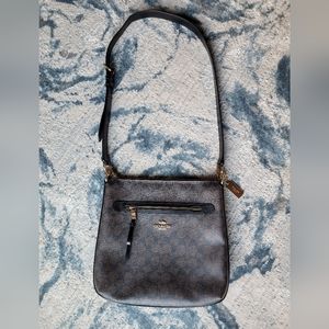 Coach Signature Mae Xbdy